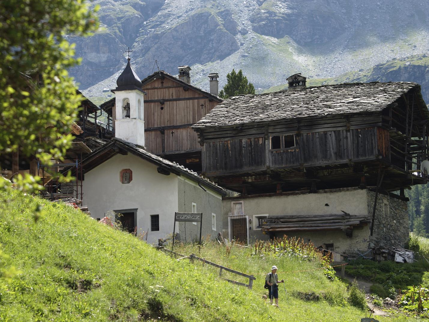 The hidden village of Cunéaz